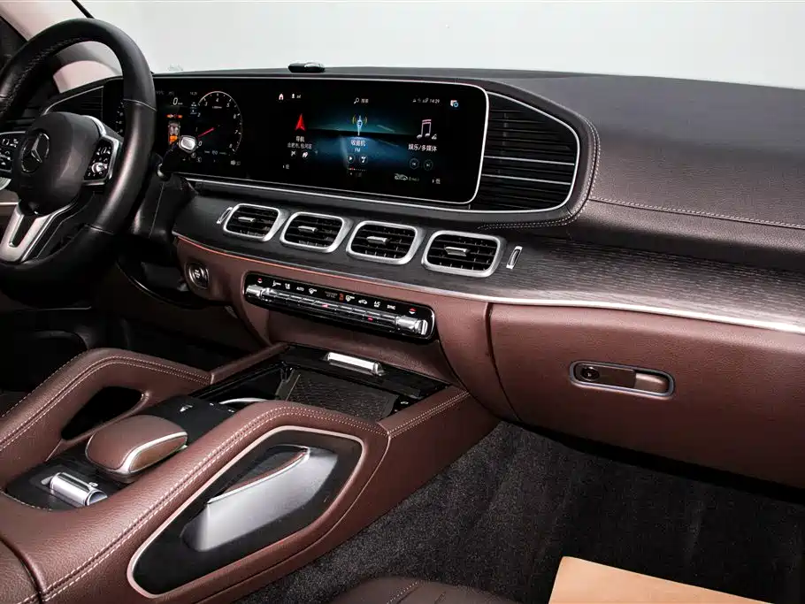 Mercedes-Benz GLE (Import) — фото 19