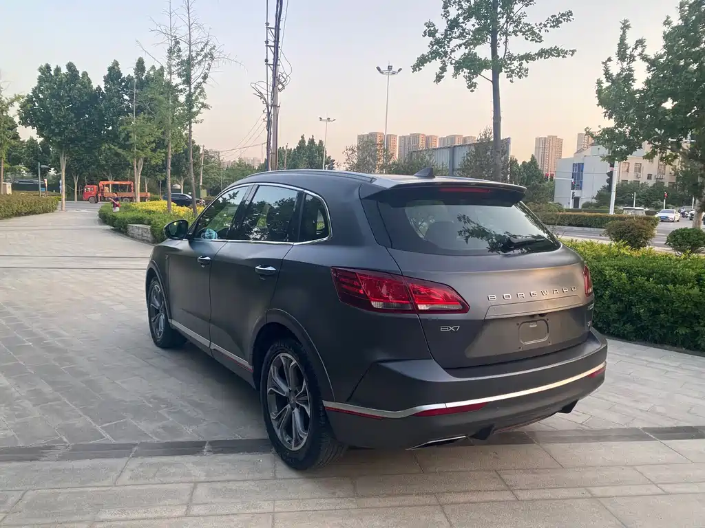 Borgward BX7 — фото 14