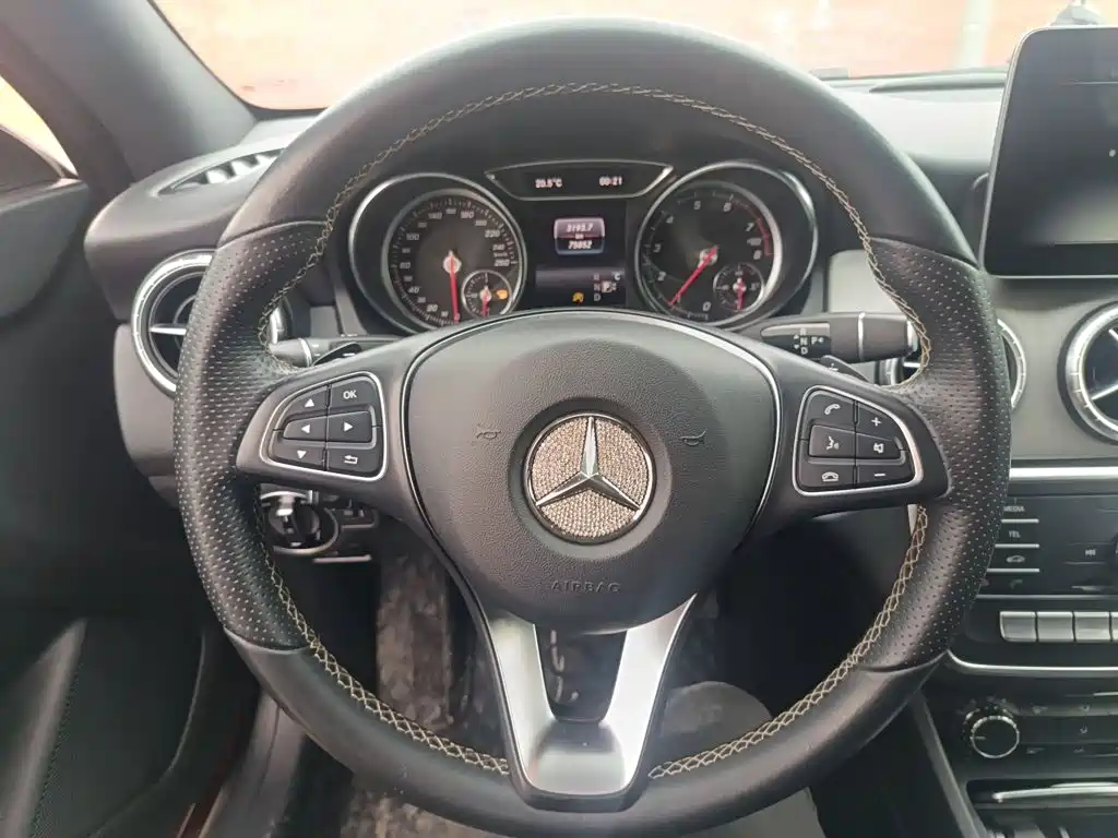 Mercedes-Benz CLA (Import) — фото 7