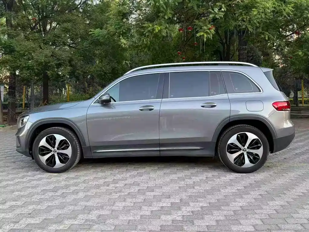 Mercedes-Benz GLB — фото 5