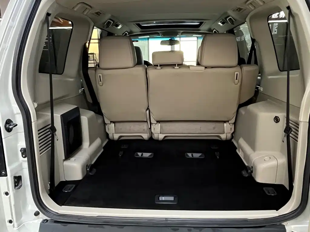 Mitsubishi Pajero (Import) — фото 13