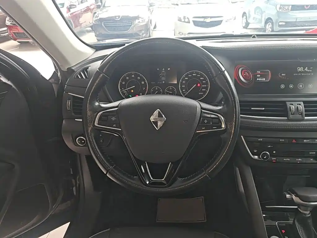 Borgward BX7 — фото 11