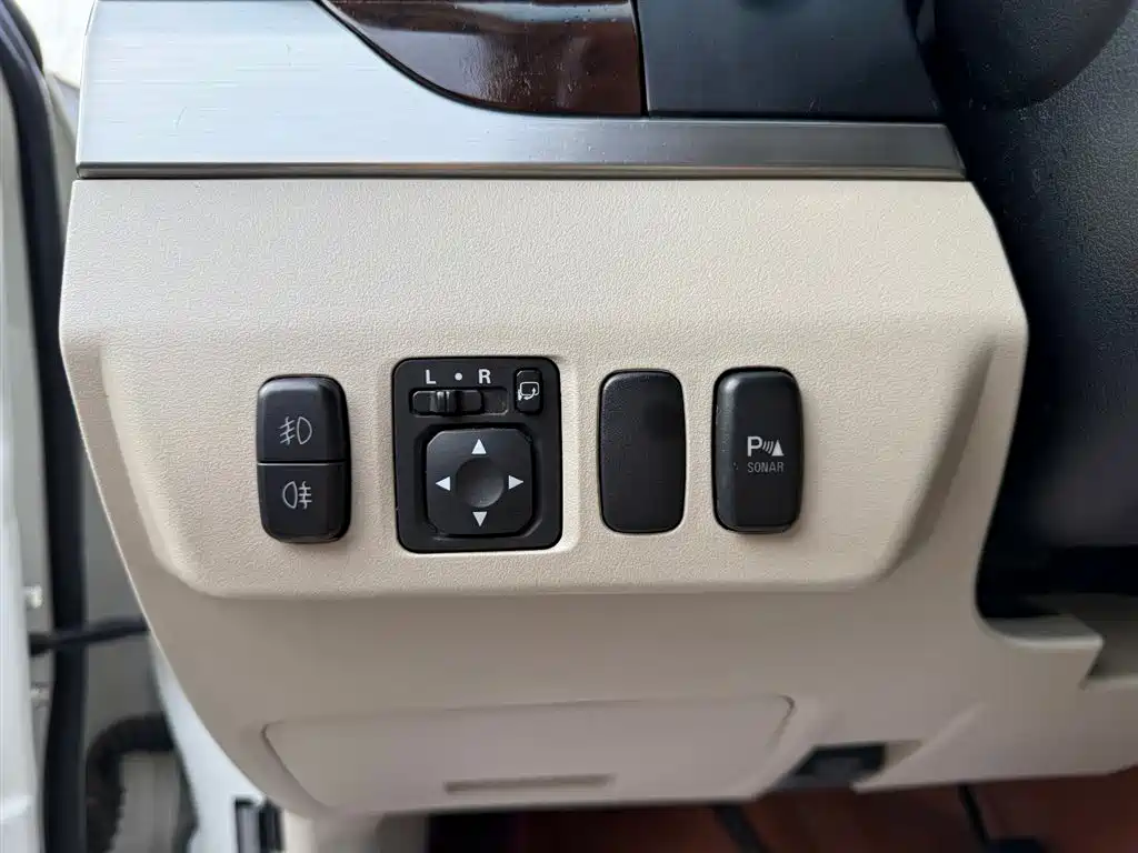 Mitsubishi Pajero (Import) — фото 28