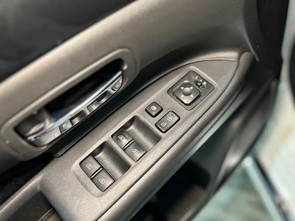 Mitsubishi Outlander — фото 21