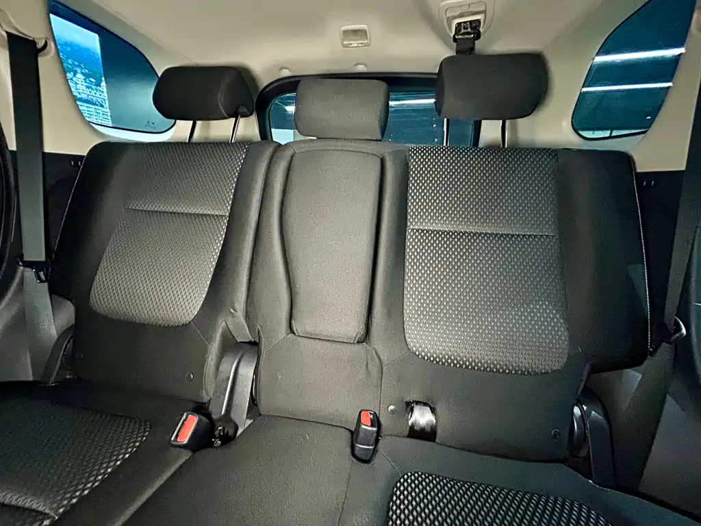 Mitsubishi Outlander — фото 23
