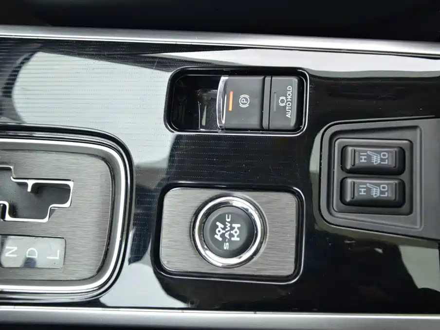 Mitsubishi Outlander — фото 16