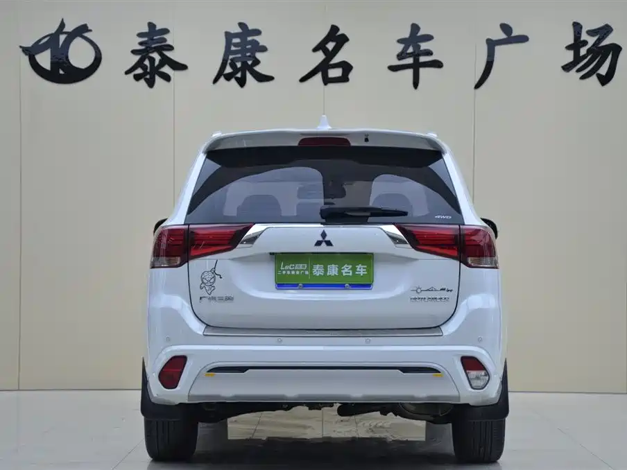 Mitsubishi Outlander — фото 3