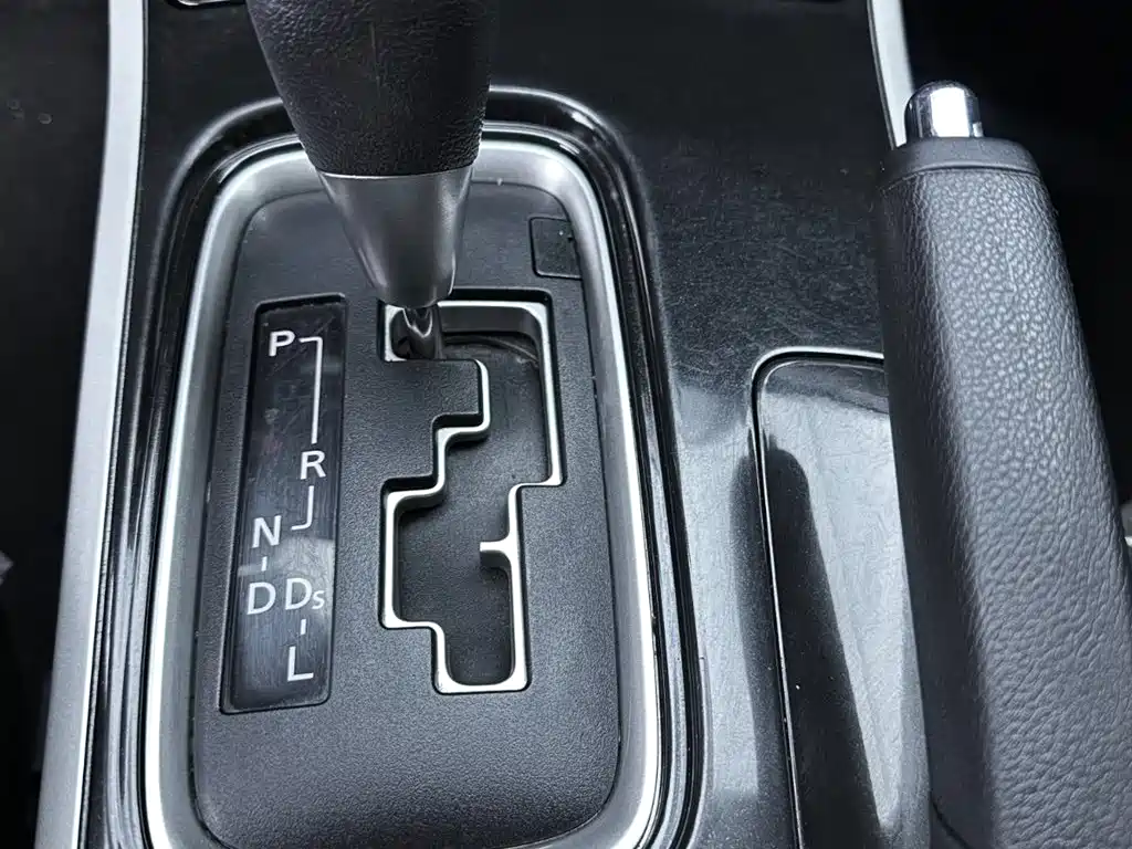 Mitsubishi Outlander — фото 14