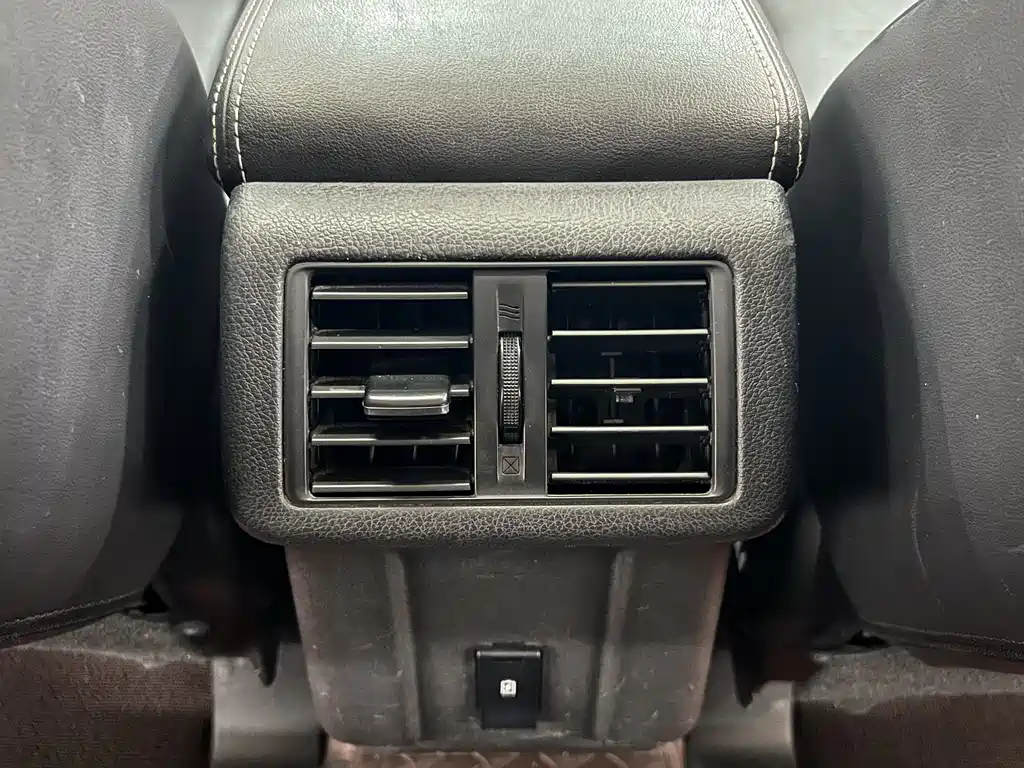 Mitsubishi Outlander — фото 15