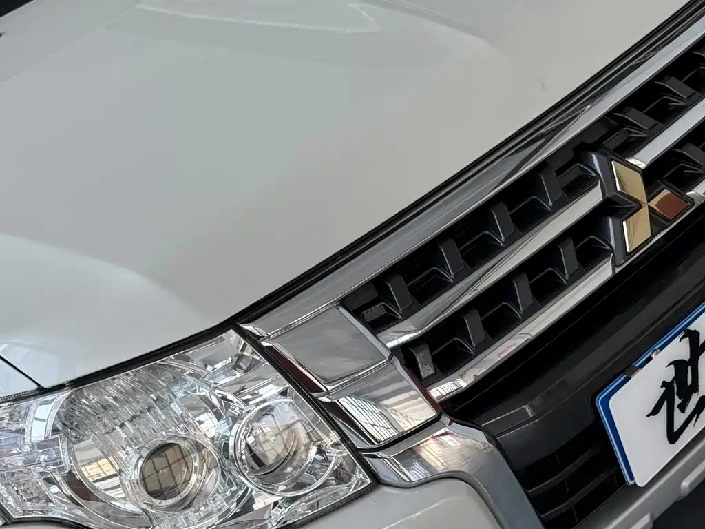 Mitsubishi Pajero (Import) — фото 4