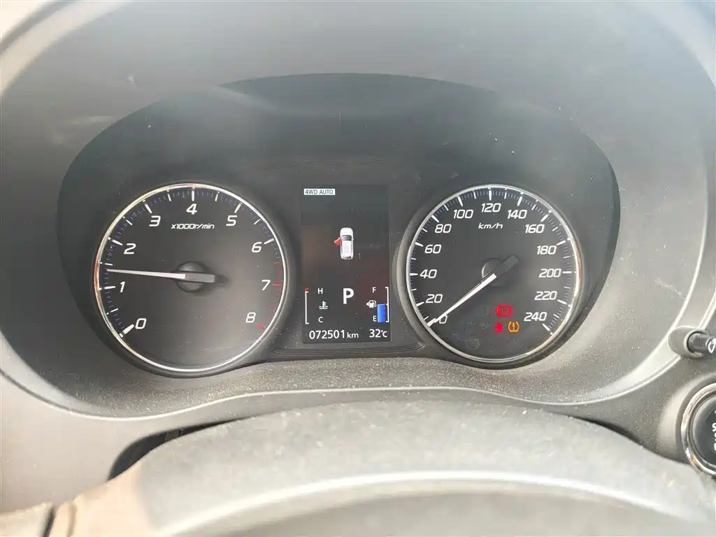 Mitsubishi Outlander — фото 10