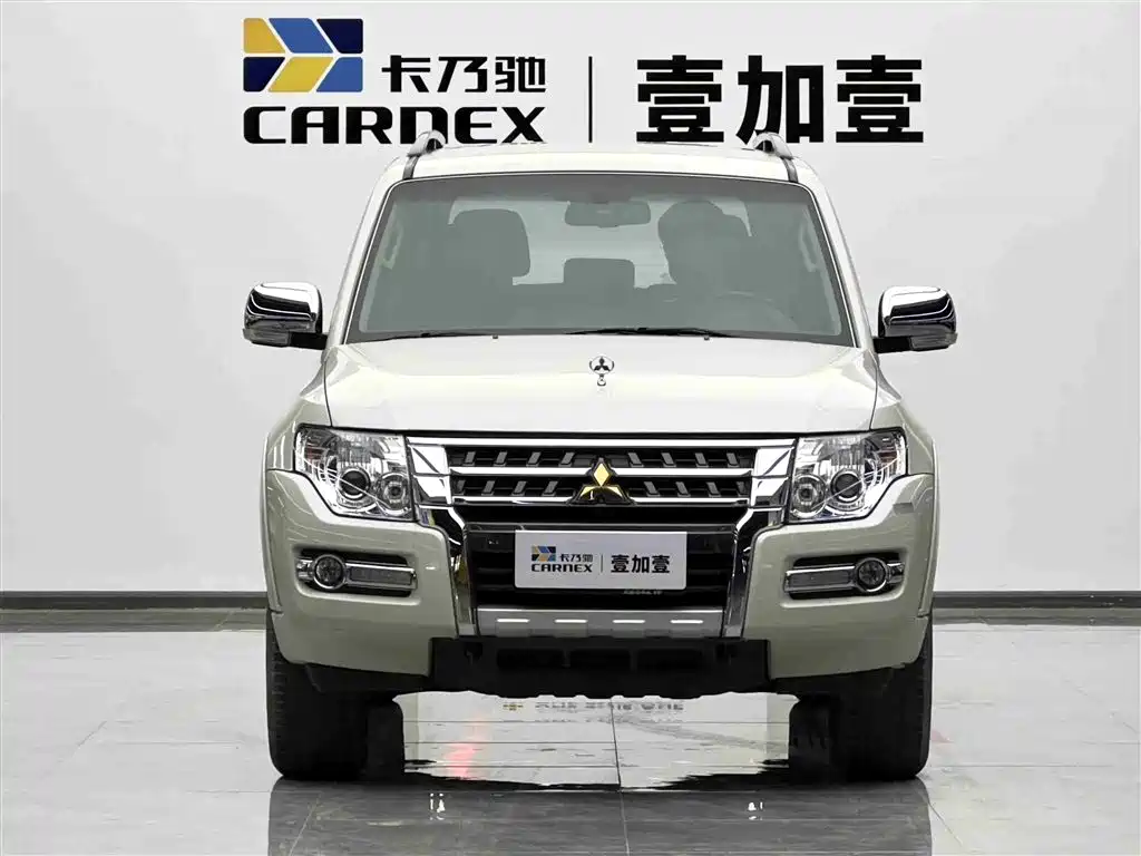 Mitsubishi Pajero (Import) — фото 2