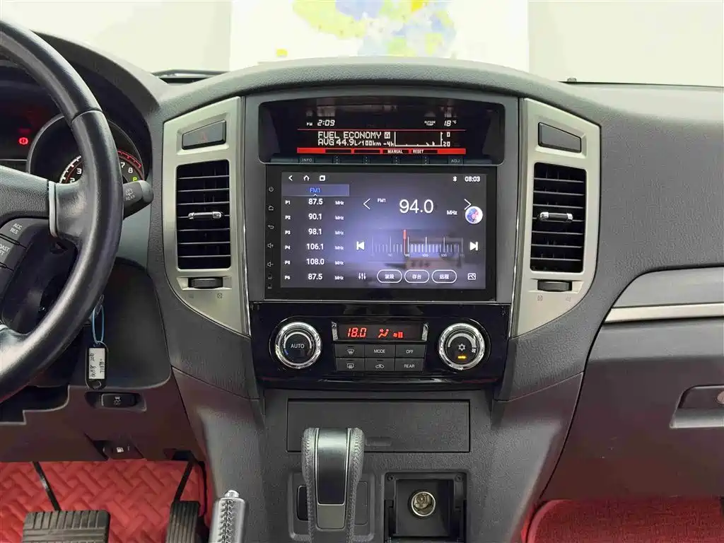 Mitsubishi Pajero (Import) — фото 10