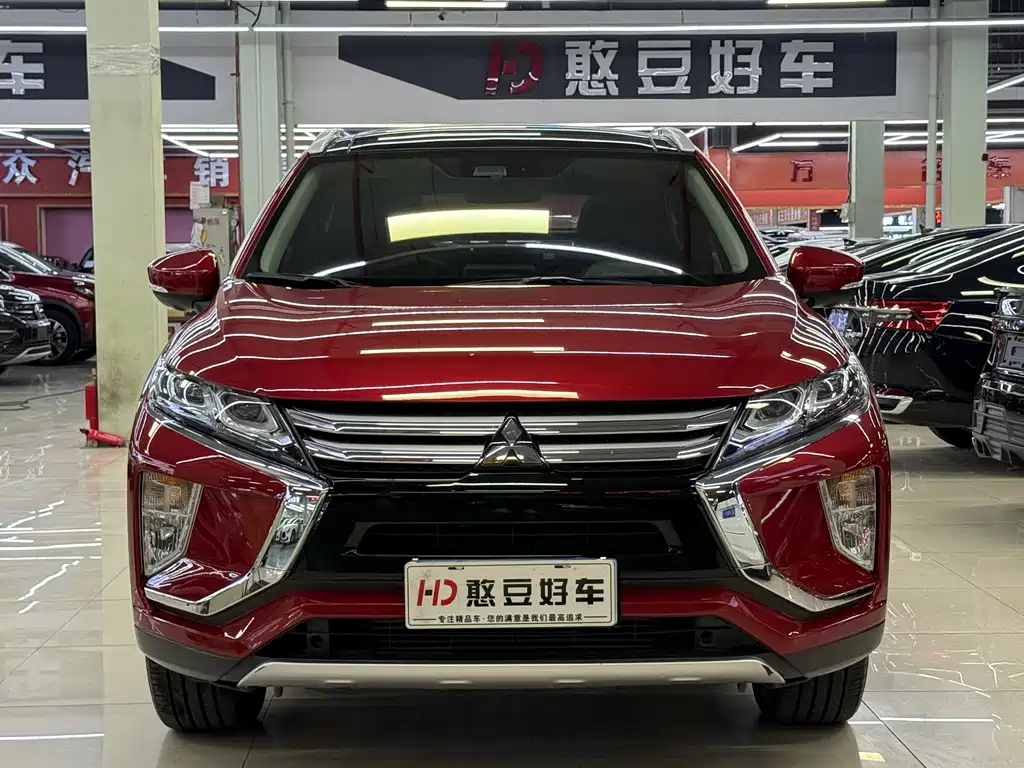 Mitsubishi Eclipse Cross — фото 18