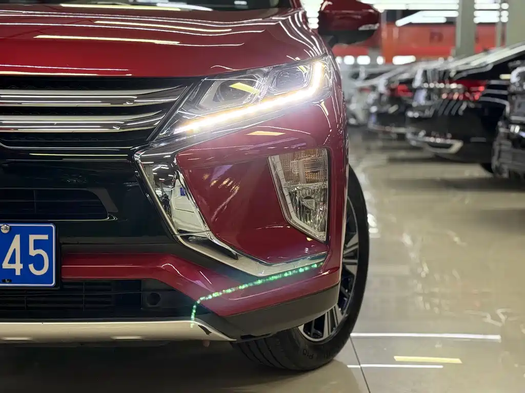 Mitsubishi Eclipse Cross — фото 21