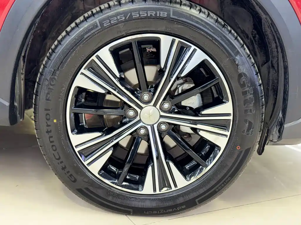 Mitsubishi Eclipse Cross — фото 25