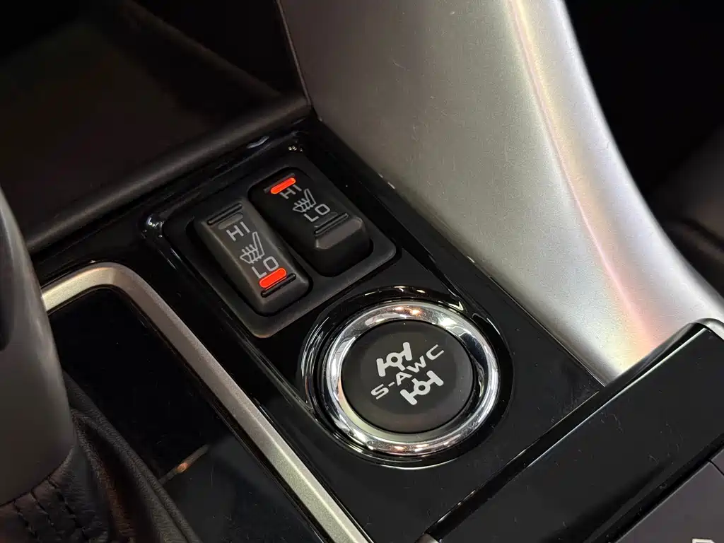 Mitsubishi Eclipse Cross — фото 10