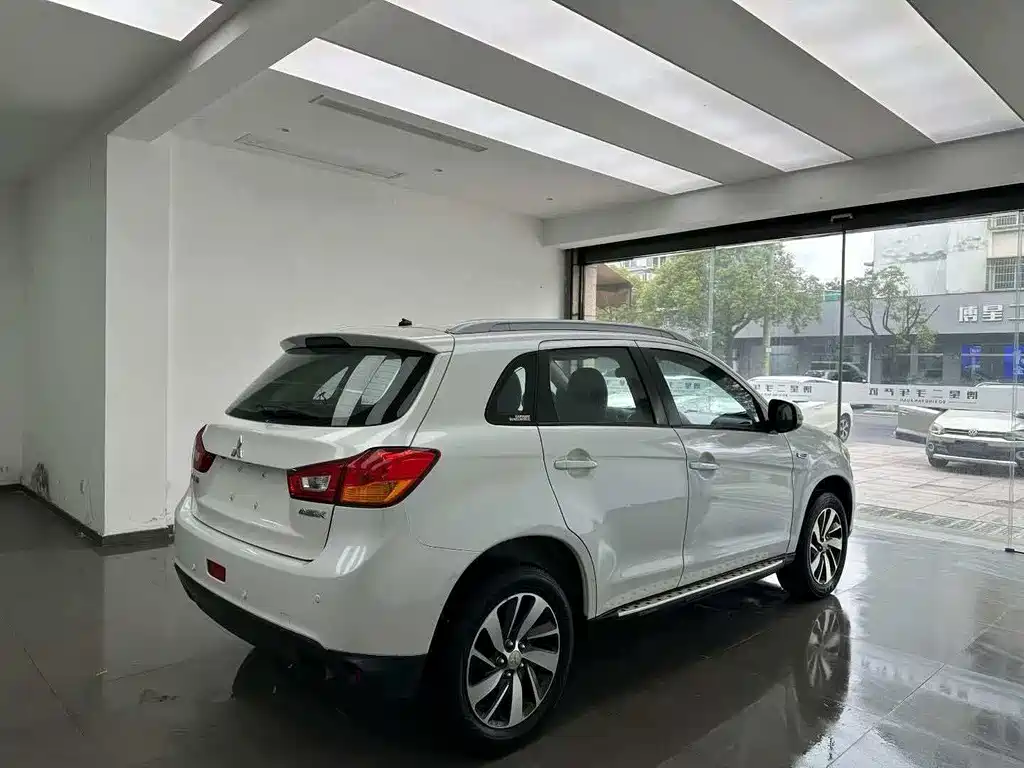 Mitsubishi ASX — фото 9