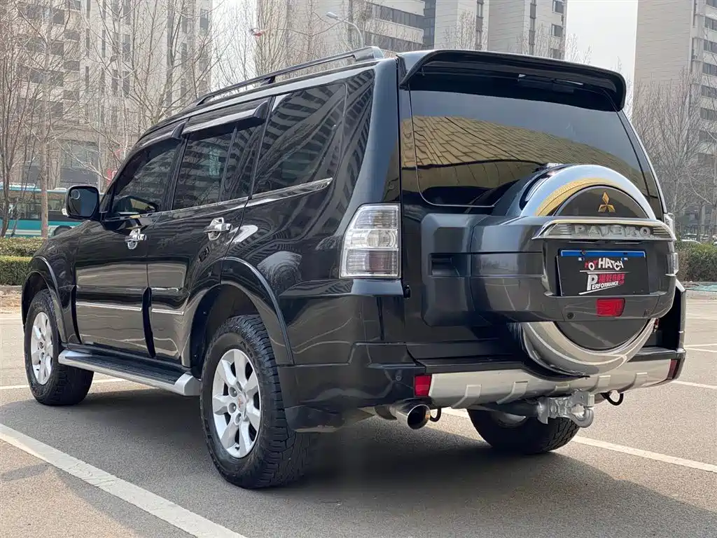 Mitsubishi Pajero (Import) — фото 5