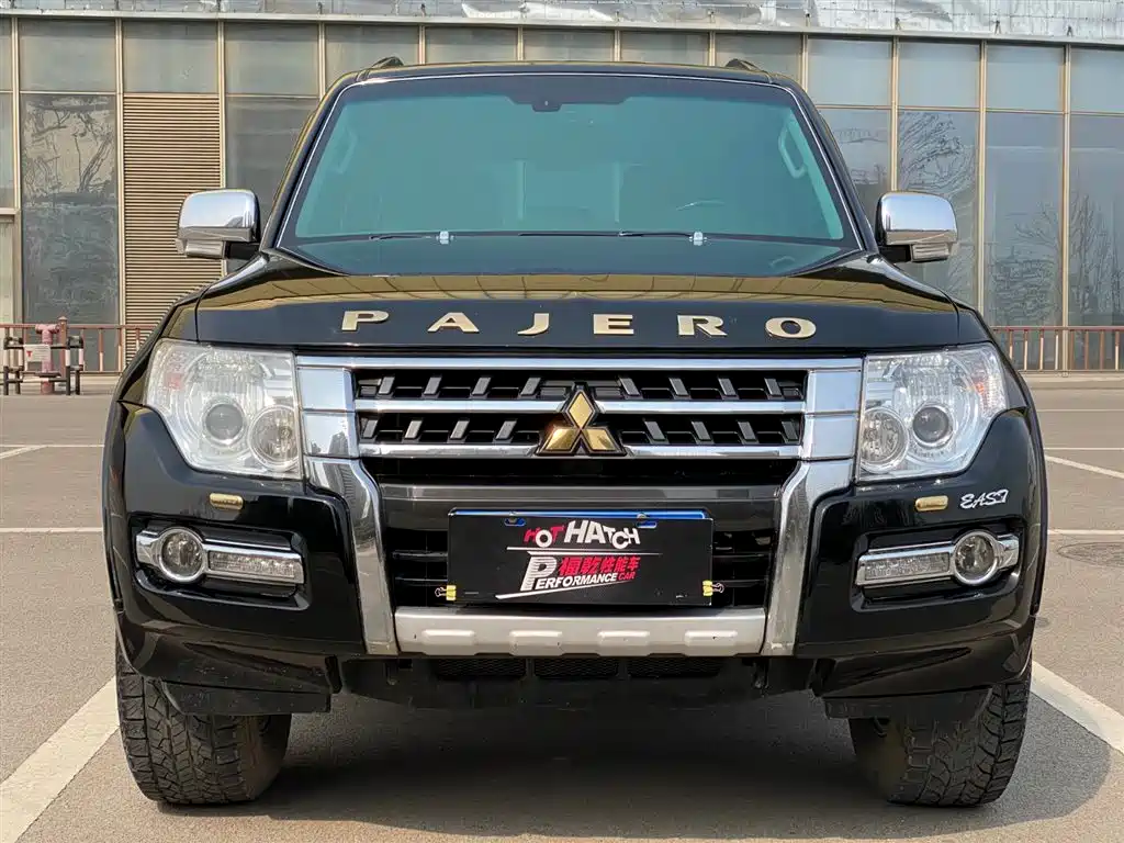 Mitsubishi Pajero (Import) — фото 7
