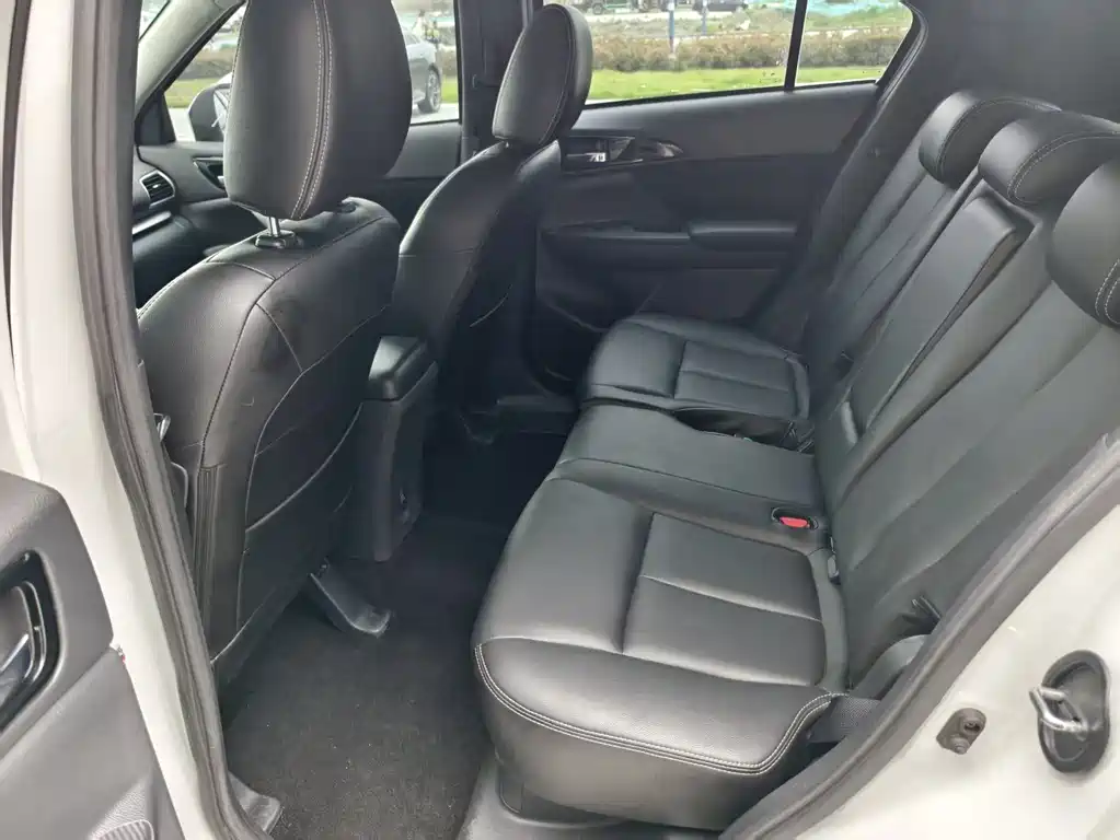 Mitsubishi Eclipse Cross — фото 8