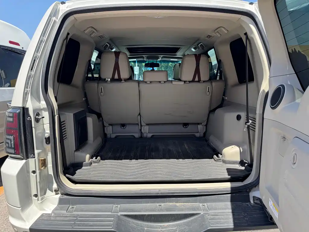 Mitsubishi Pajero (Import) — фото 7