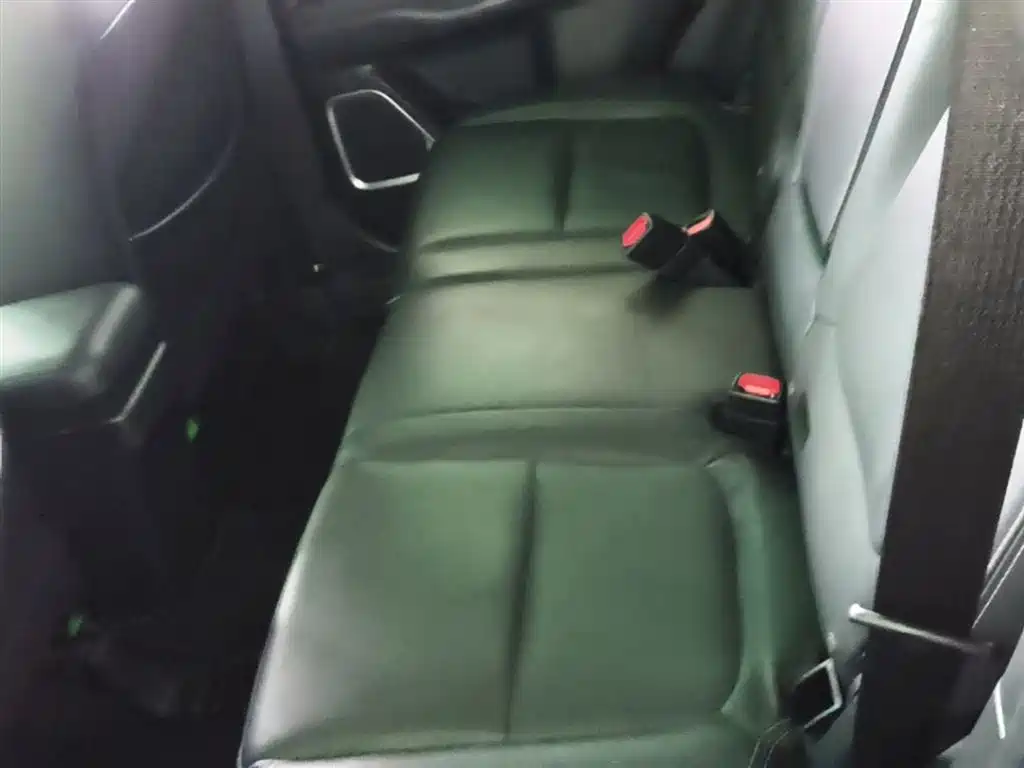 Mitsubishi Outlander — фото 17