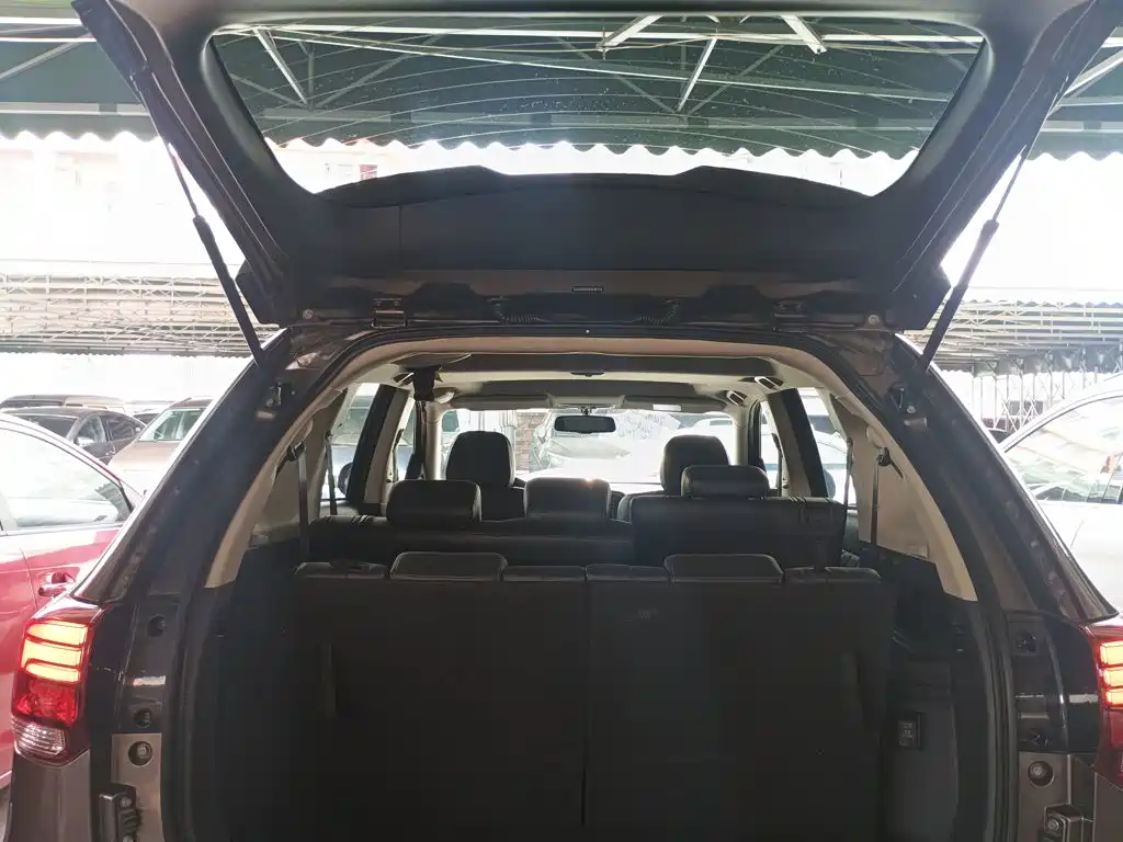 Mitsubishi Outlander — фото 9