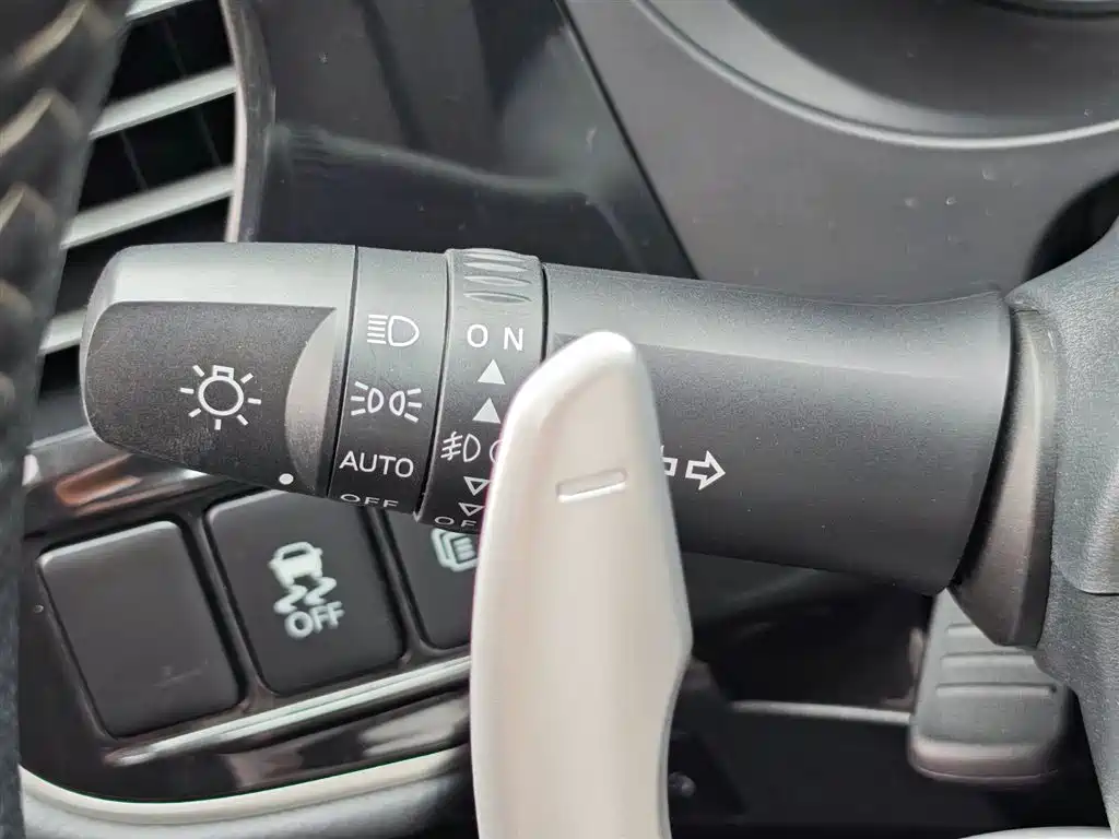 Mitsubishi Outlander — фото 20