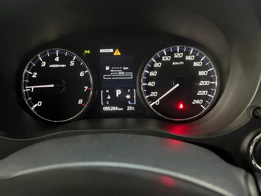 Mitsubishi Outlander — фото 19