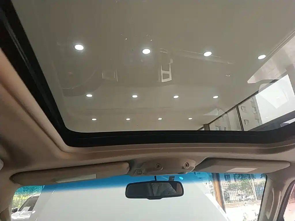 Mitsubishi Pajero (Import) — фото 18