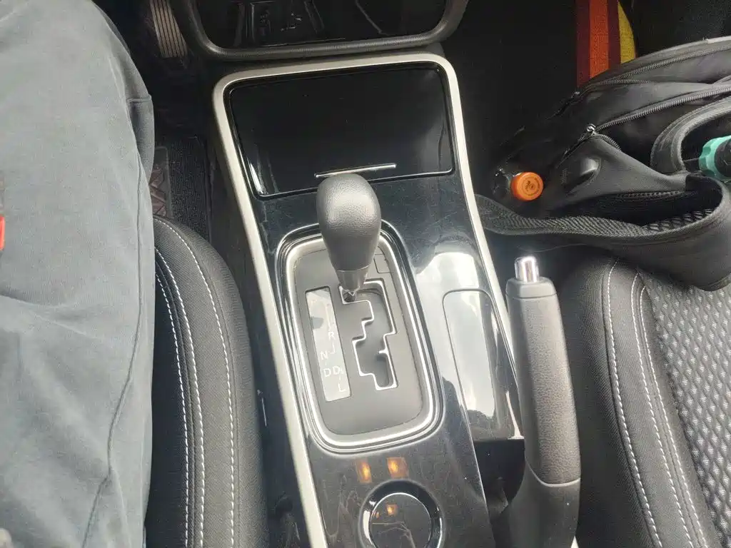 Mitsubishi Outlander — фото 10