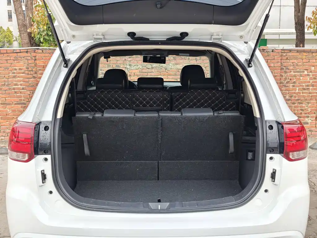 Mitsubishi Outlander — фото 10