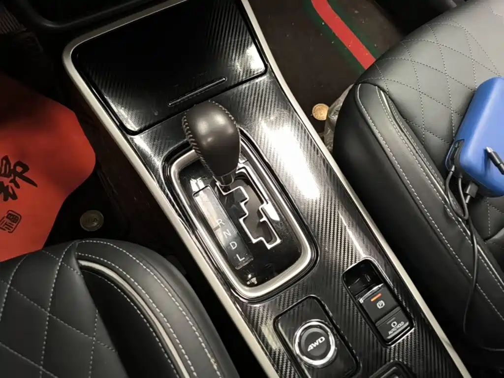 Mitsubishi Outlander — фото 10