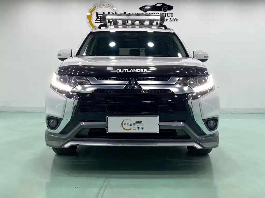 Mitsubishi Outlander — фото 2