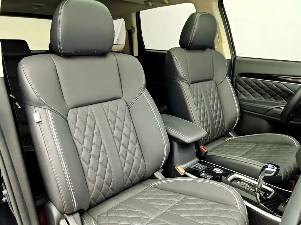 Mitsubishi Outlander — фото 7