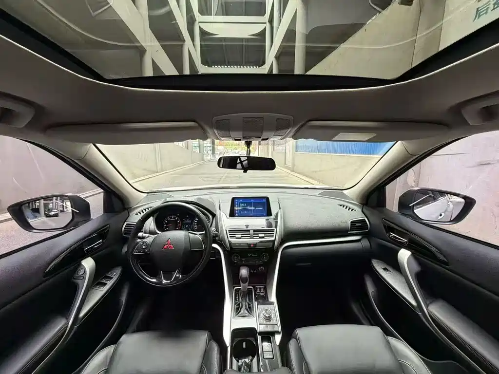 Mitsubishi Eclipse Cross — фото 9