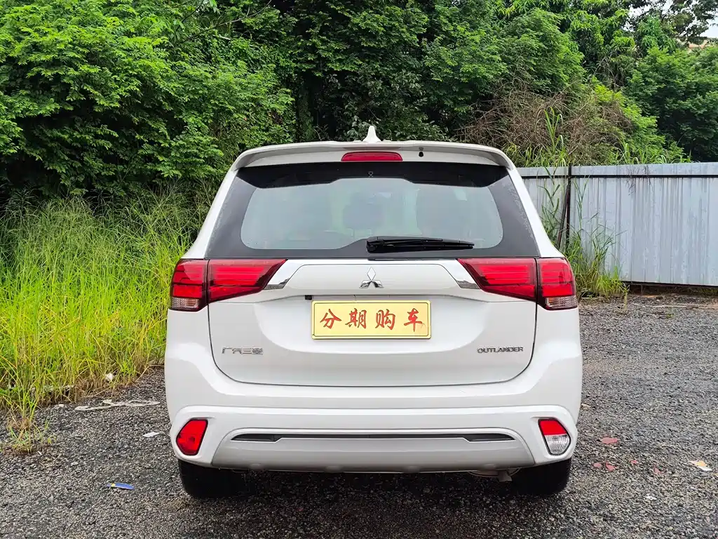 Mitsubishi Outlander — фото 6