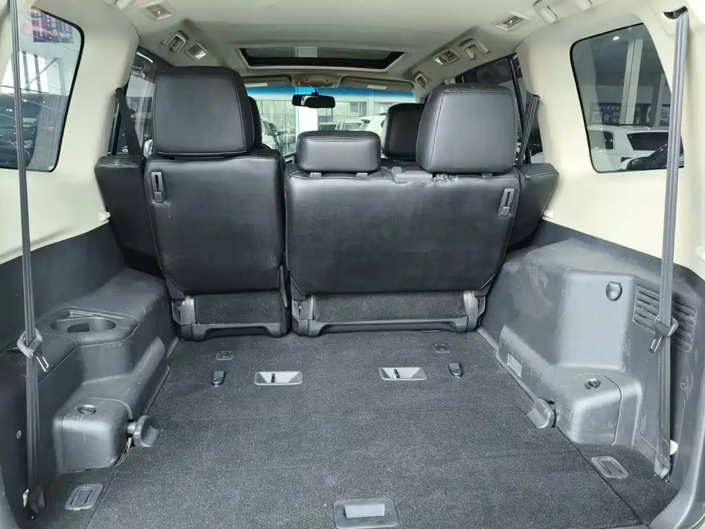 Mitsubishi Pajero (Import) — фото 15