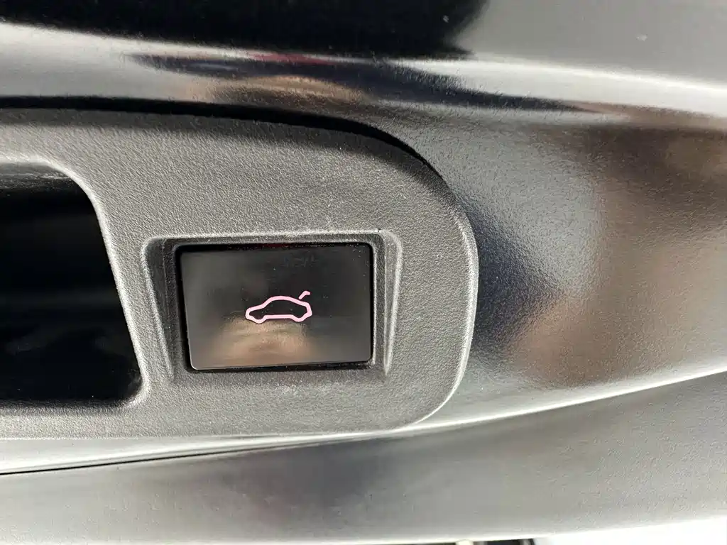 Mitsubishi Outlander — фото 17