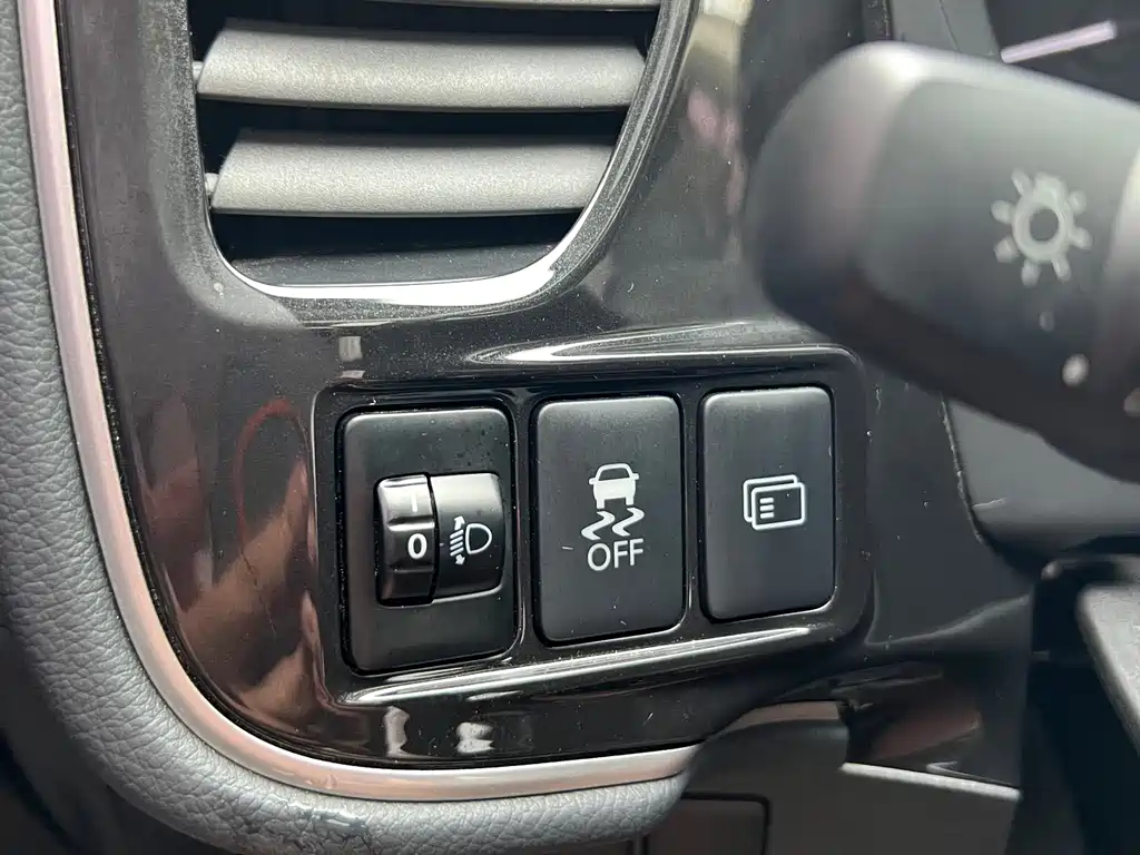 Mitsubishi Outlander — фото 16