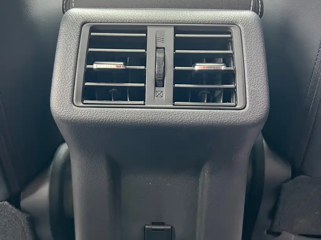 Mitsubishi Outlander — фото 18
