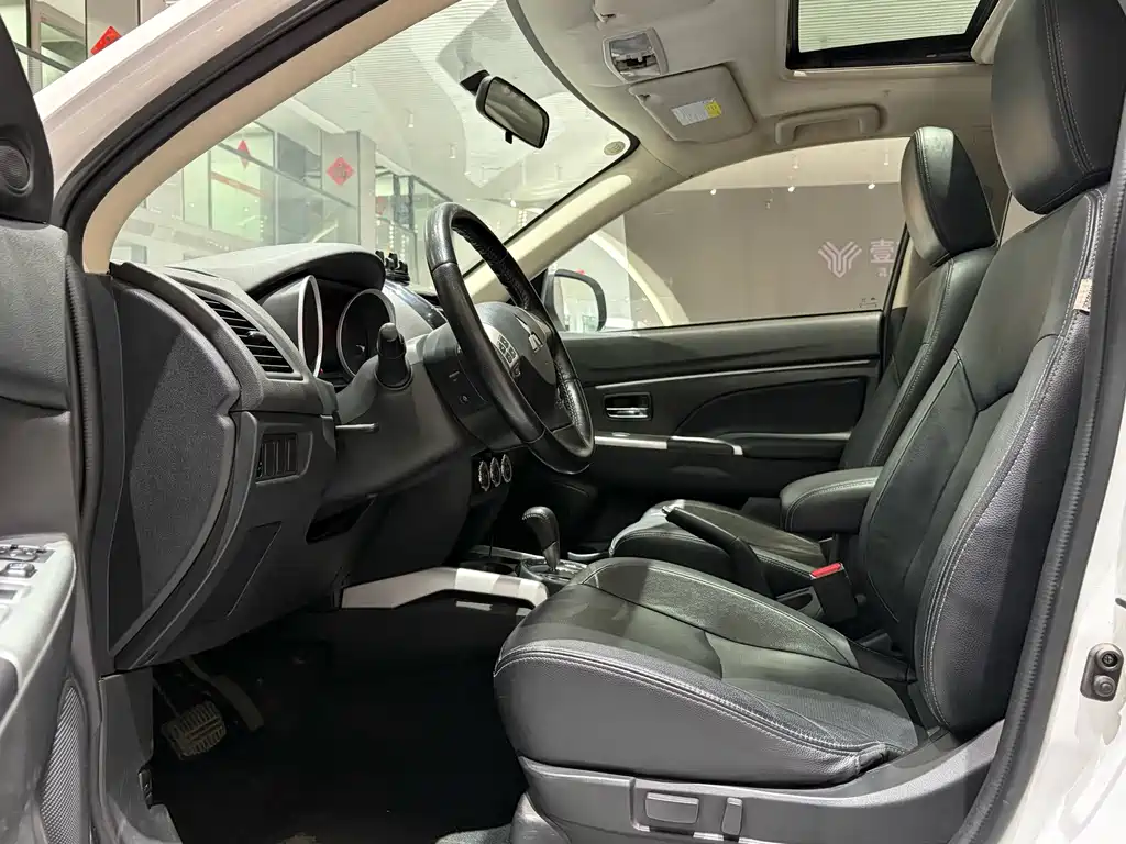 Mitsubishi ASX — фото 4