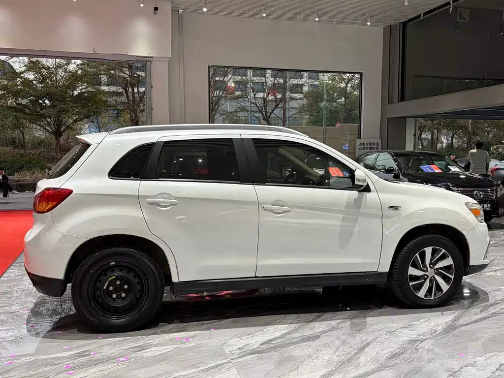 Mitsubishi ASX — фото 31