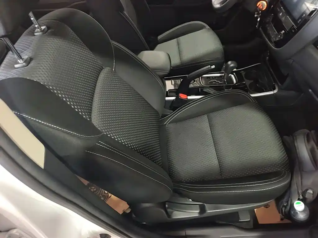 Mitsubishi Outlander — фото 25