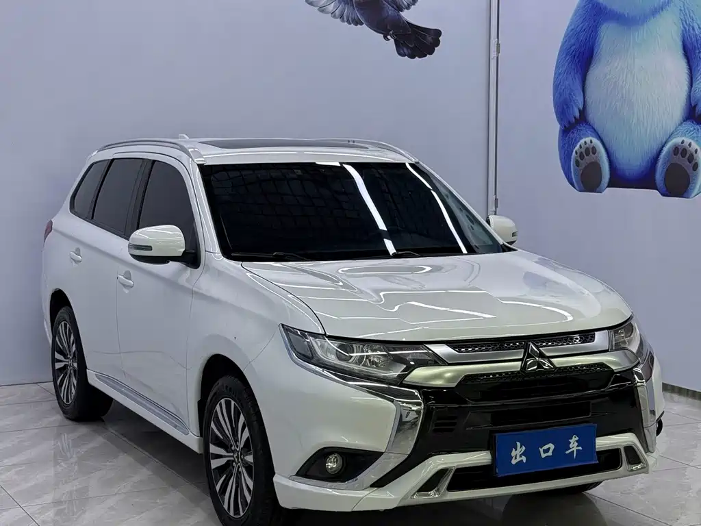 Mitsubishi Outlander — фото 3