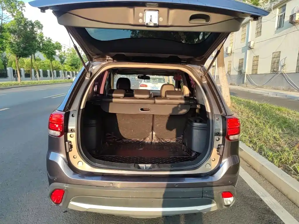 Mitsubishi Outlander — фото 19