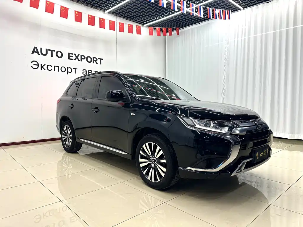 Mitsubishi Outlander — фото 3