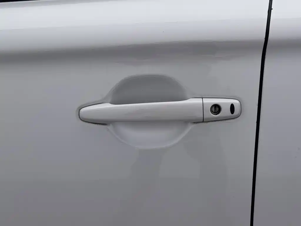 Mitsubishi Outlander — фото 18