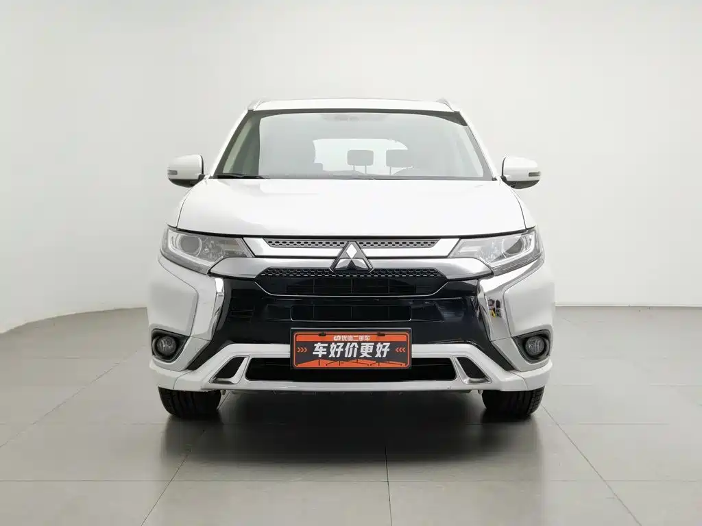 Mitsubishi Outlander — фото 3